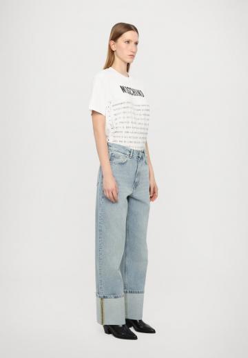 Прямые джинсы