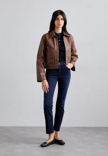 Узкие джинсы