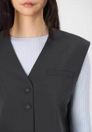 Джинсовая жилетка