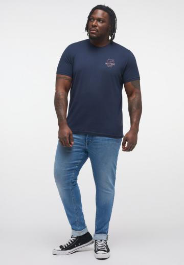 Узкие джинсы