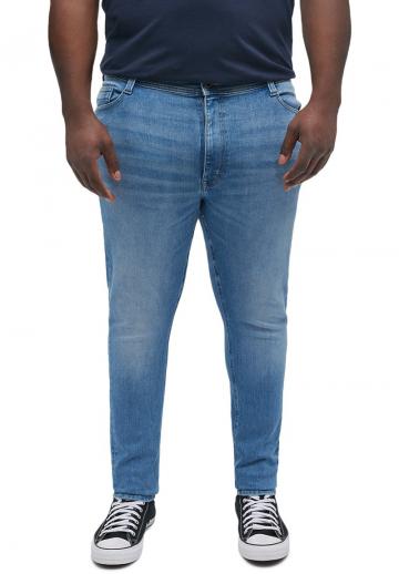 Узкие джинсы