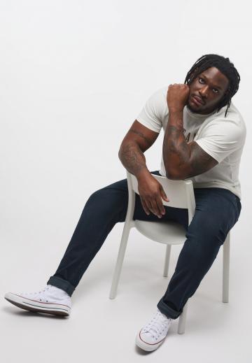 Узкие джинсы