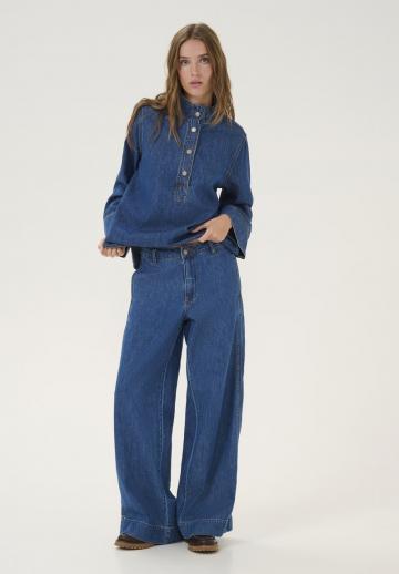 Свободные джинсы