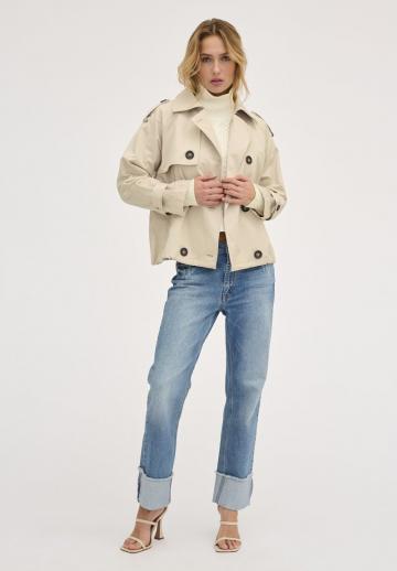 Куртка с накладнымит карманами