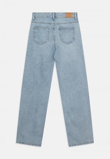 Джинсы
