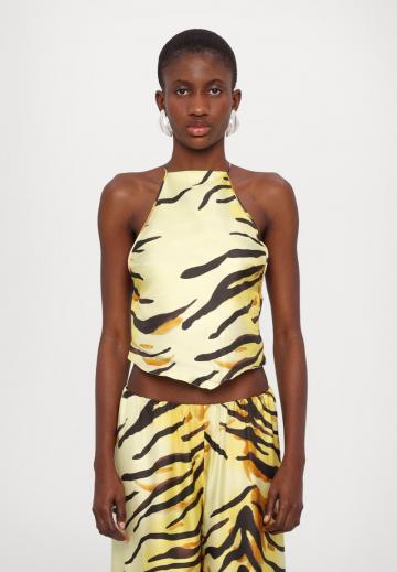 Топ на бретельках