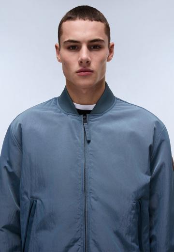 Куртка бомбер