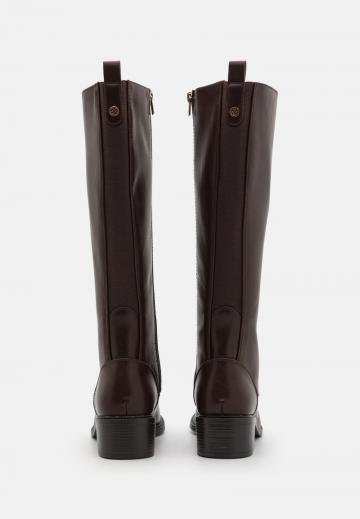 Широкие сапоги