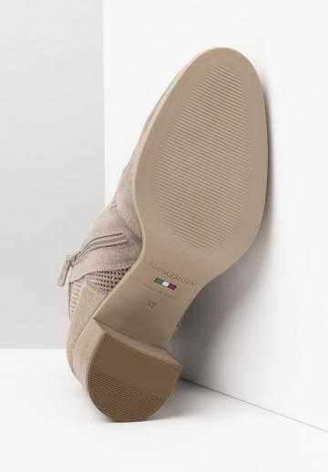 Ковбойские сапоги