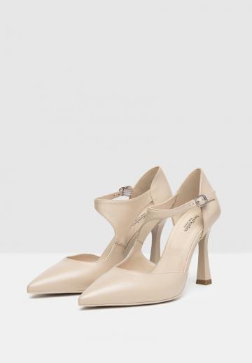 Туфли на высоком каблуке