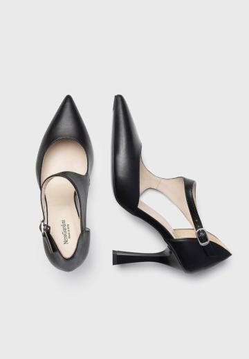 Туфли на высоком каблуке