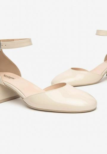 Туфли с ремешком