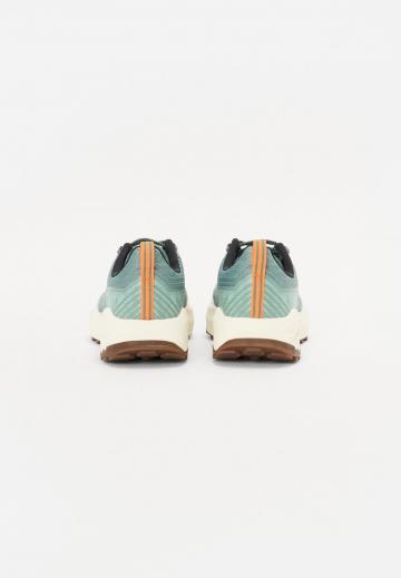 Беговые кроссовки