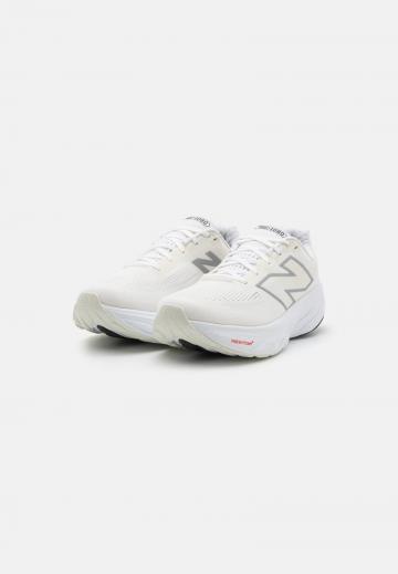 Беговые кроссовки