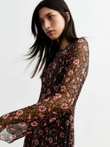 Короткое платье