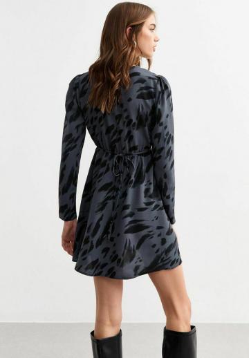 Короткое платье