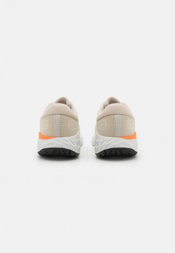 Беговые кроссовки