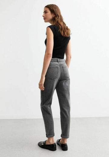 Короткие джинсы