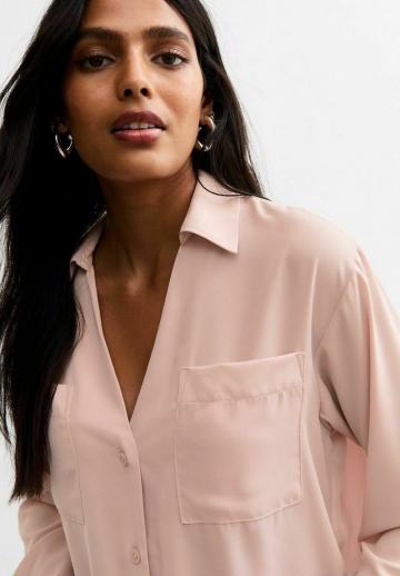 Атласная блузка