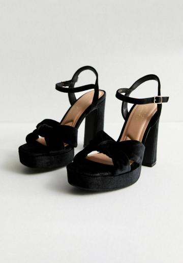 Босоножки на платформе