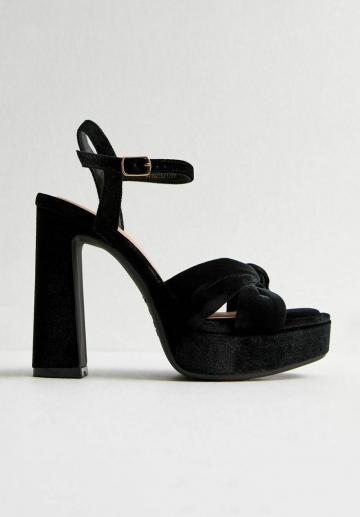 Босоножки на платформе