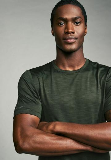 Спортивная майка