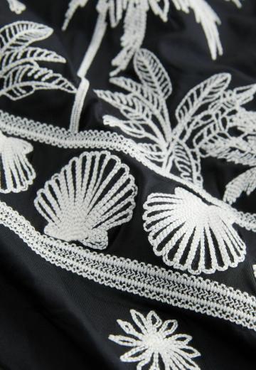 Слитный купальник