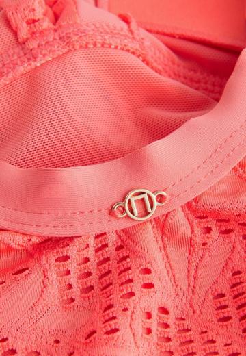 Слитный купальник