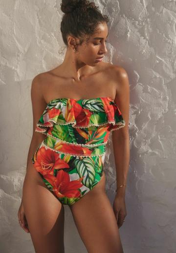 Слитный купальник