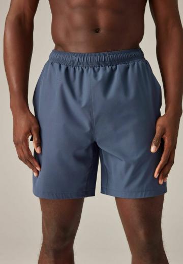 Брюки с накладными карманами