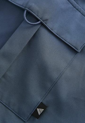 Брюки с накладными карманами