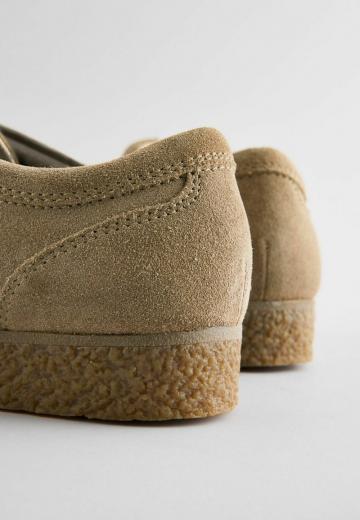 Ботинки на шнуровке