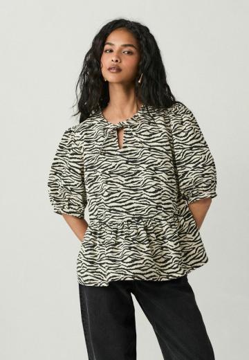 Джинсовая блузка