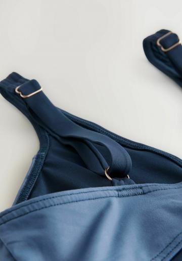 Слитный купальник