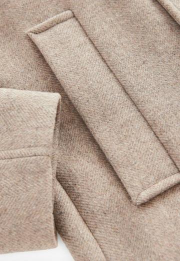 Короткое пальто