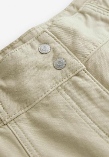 Брюки с накладными карманами