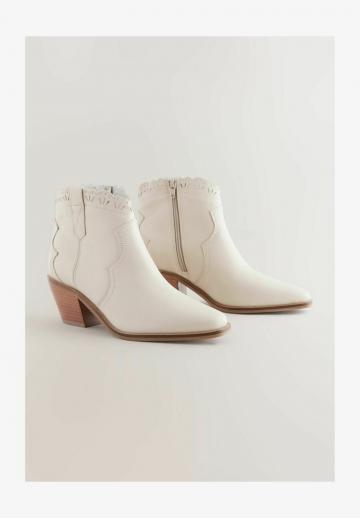 Ковбойские сапожки