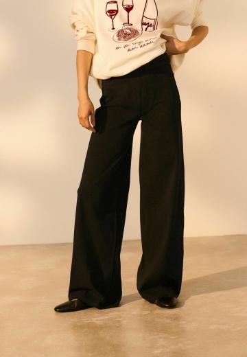 Клешеные джинсы