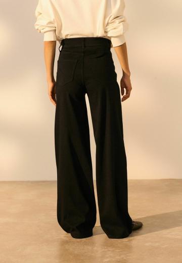 Клешеные джинсы