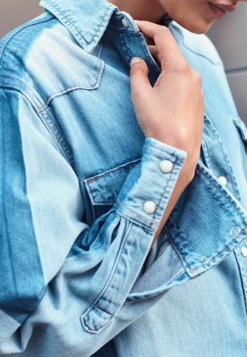 Джинсовая блузка