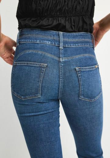 Клешеные брюки