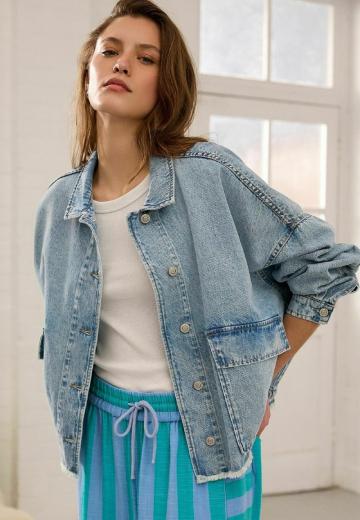 Джинсовая жилетка