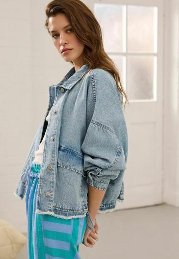 Джинсовая жилетка