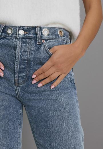 Прямые джинсы