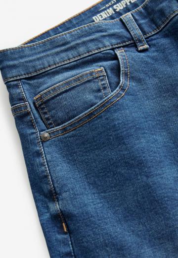 Прямые джинсы