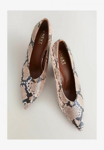 Туфли на высоком каблуке