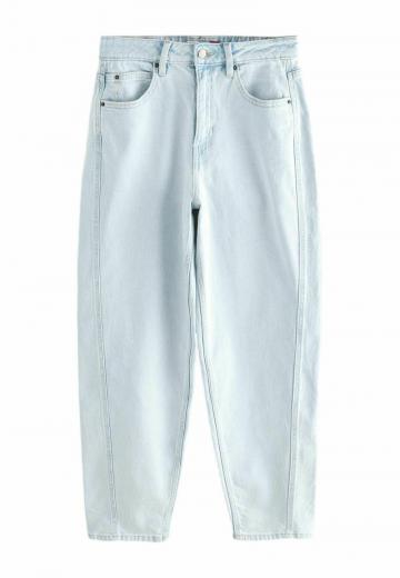 Короткие джинсы