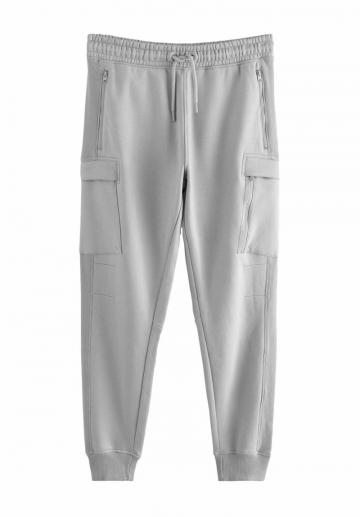 Брюки с накладными карманами