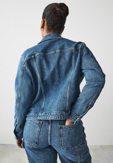 Джинсовая жилетка