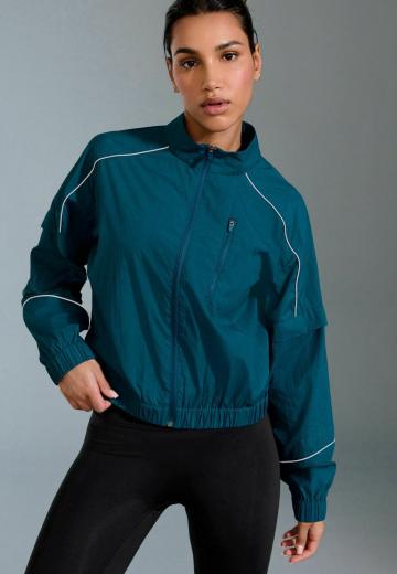 Спортивная куртка